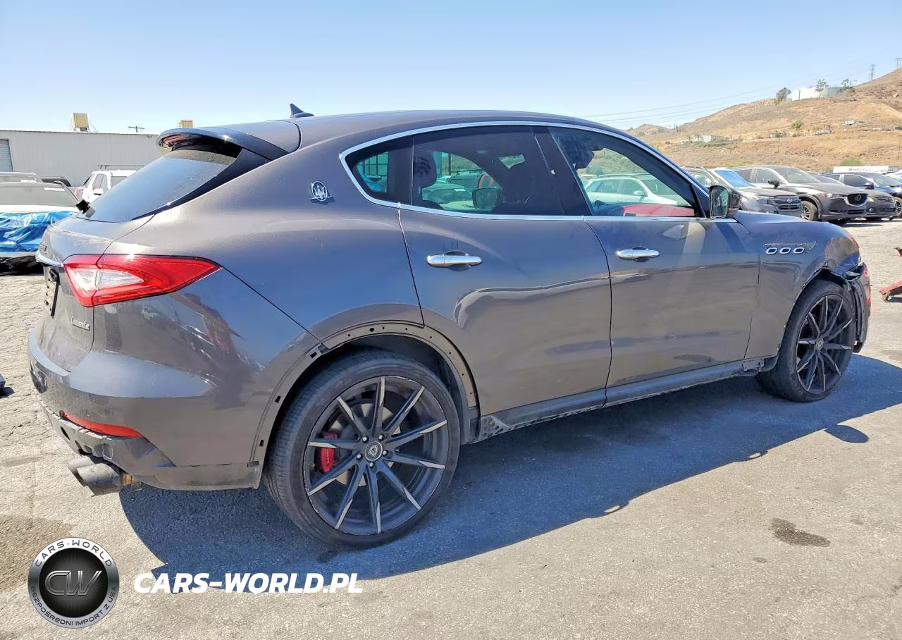 2018 Maserati Levante VIN:ZN661XUA0JX270209 - 3