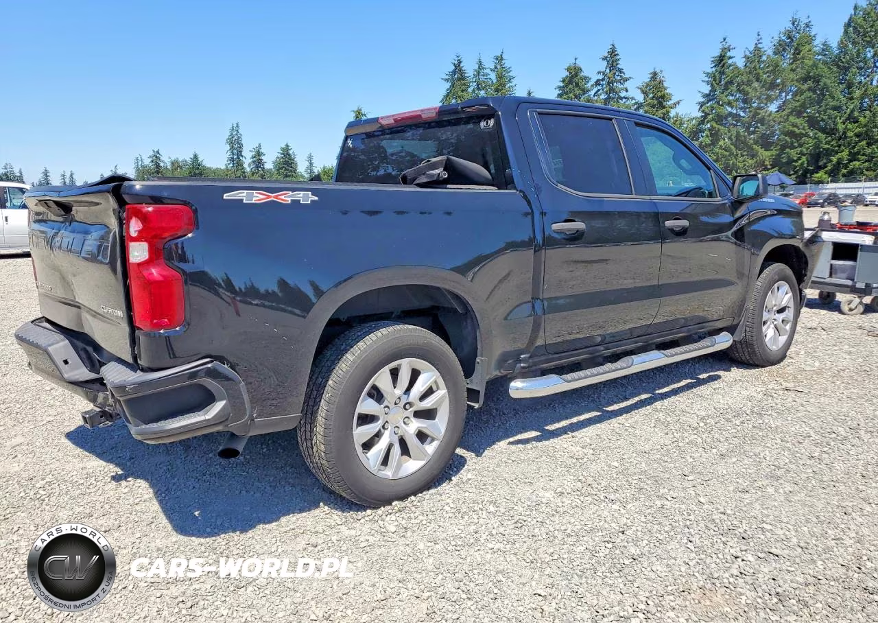 2020 Chevrolet Silverado K1500 Custom VIN:3GCPYBEK5LG145838 - 3