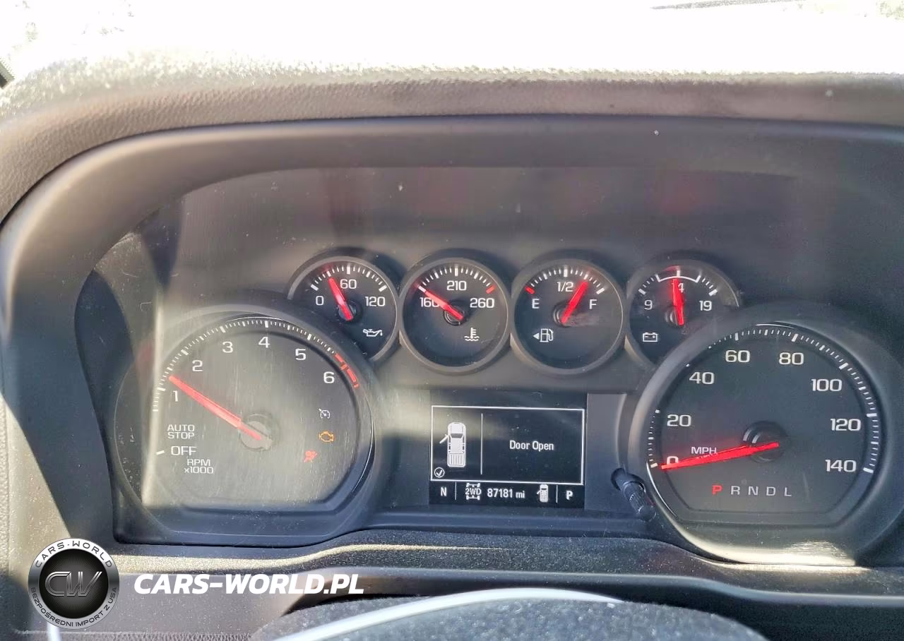 2020 Chevrolet Silverado K1500 Custom VIN:3GCPYBEK5LG145838 - 9