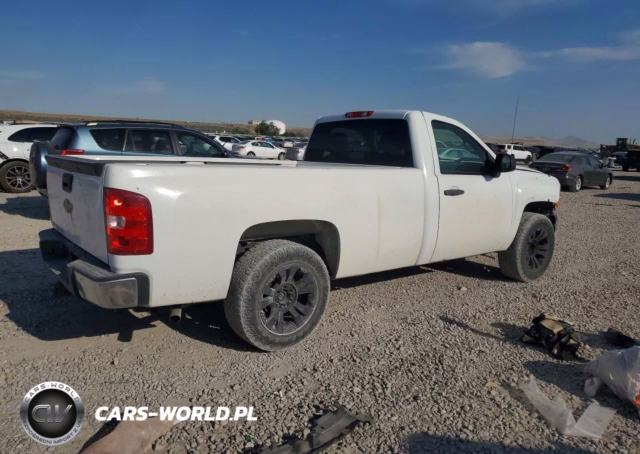 2007 Chevrolet Silverado C1500 VIN:1GCEC14C27E549039 - 3