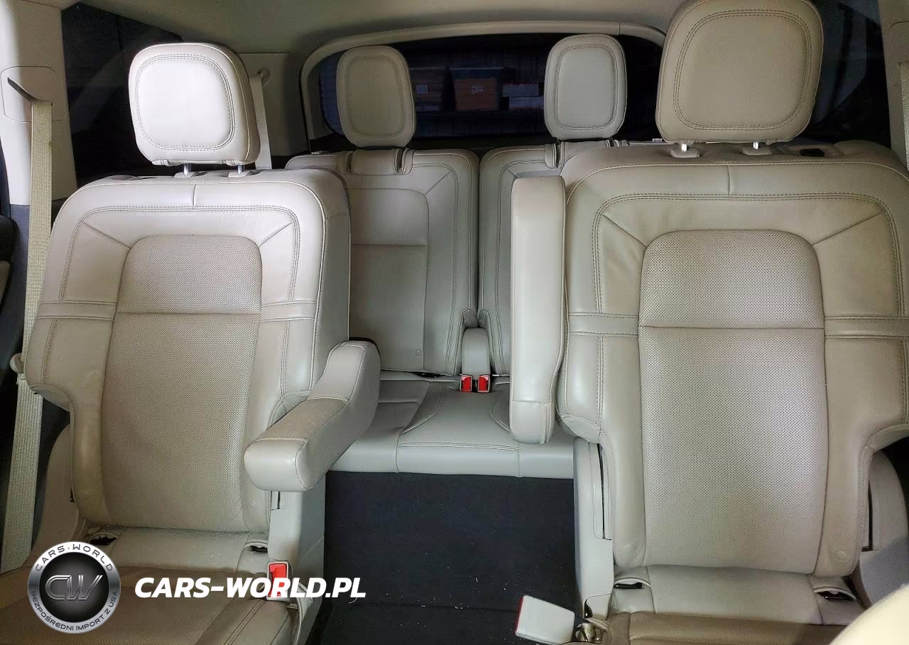 2020 Lincoln Aviator Reserve VIN:5LM5J7WC1LGL11485 - 10