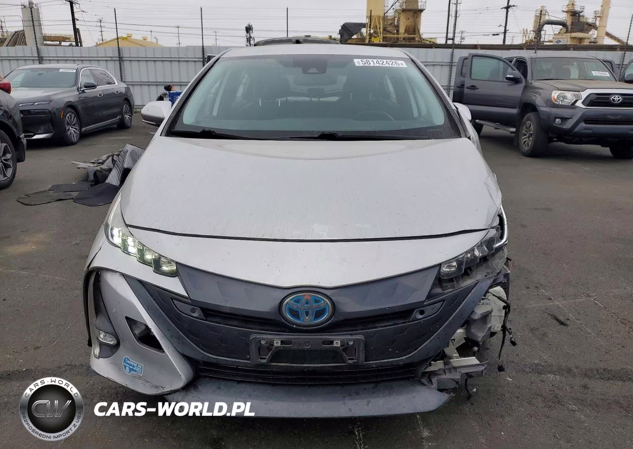 2021 Toyota Prius Prime Limited VIN:JTDKAMFP8M3165185 - 5