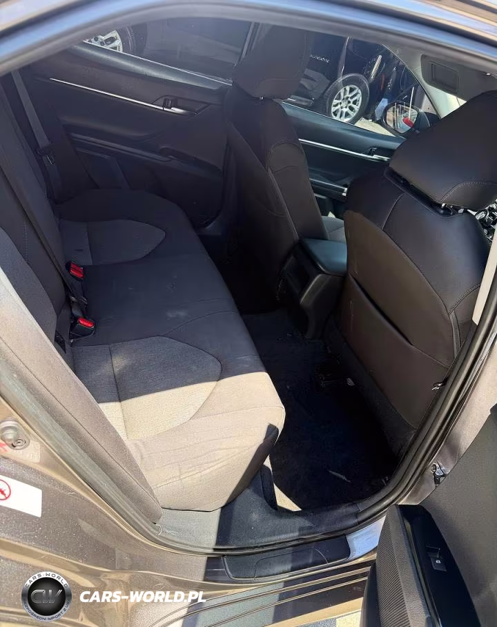 2019 Toyota Camry L VIN:4T1B11HK2KU212309 - 6