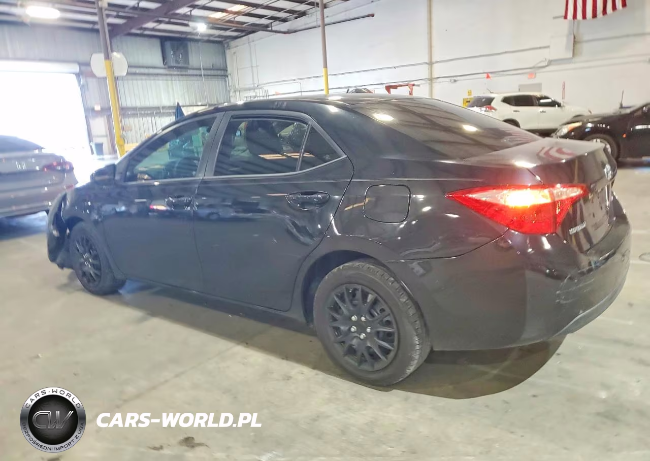 2017 Toyota Corolla Le VIN:5YFBURHE8HP712131 - 2