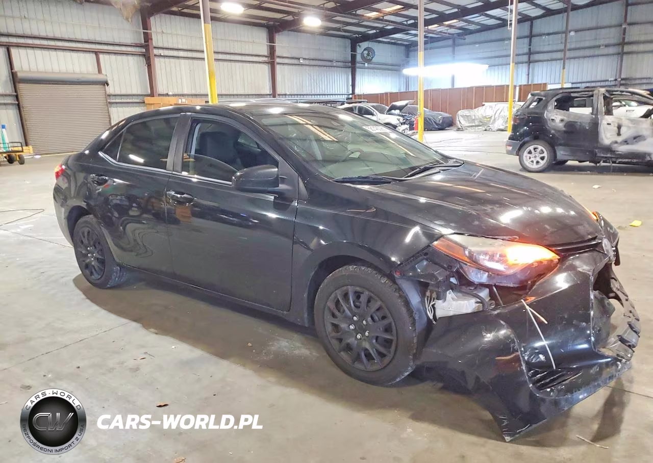 2017 Toyota Corolla Le VIN:5YFBURHE8HP712131 - 4