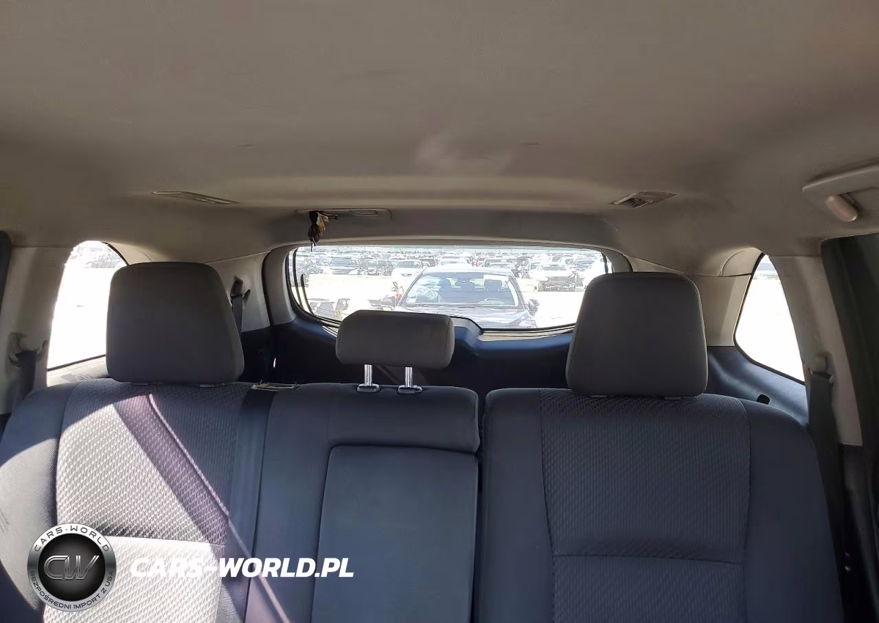 2019 Toyota Highlander Le VIN:5TDBZRFH8KS723031 - 10