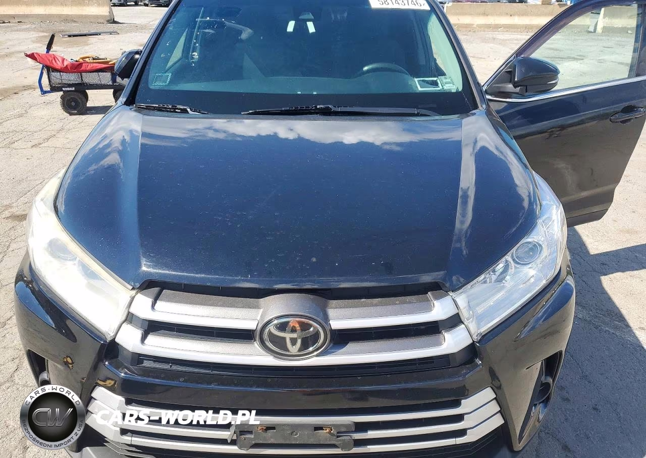 2019 Toyota Highlander Le VIN:5TDBZRFH8KS723031 - 12