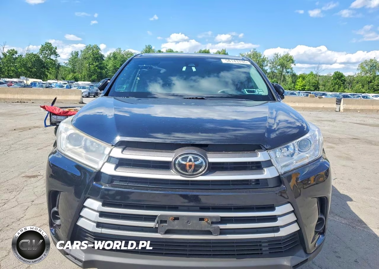 2019 Toyota Highlander Le VIN:5TDBZRFH8KS723031 - 5