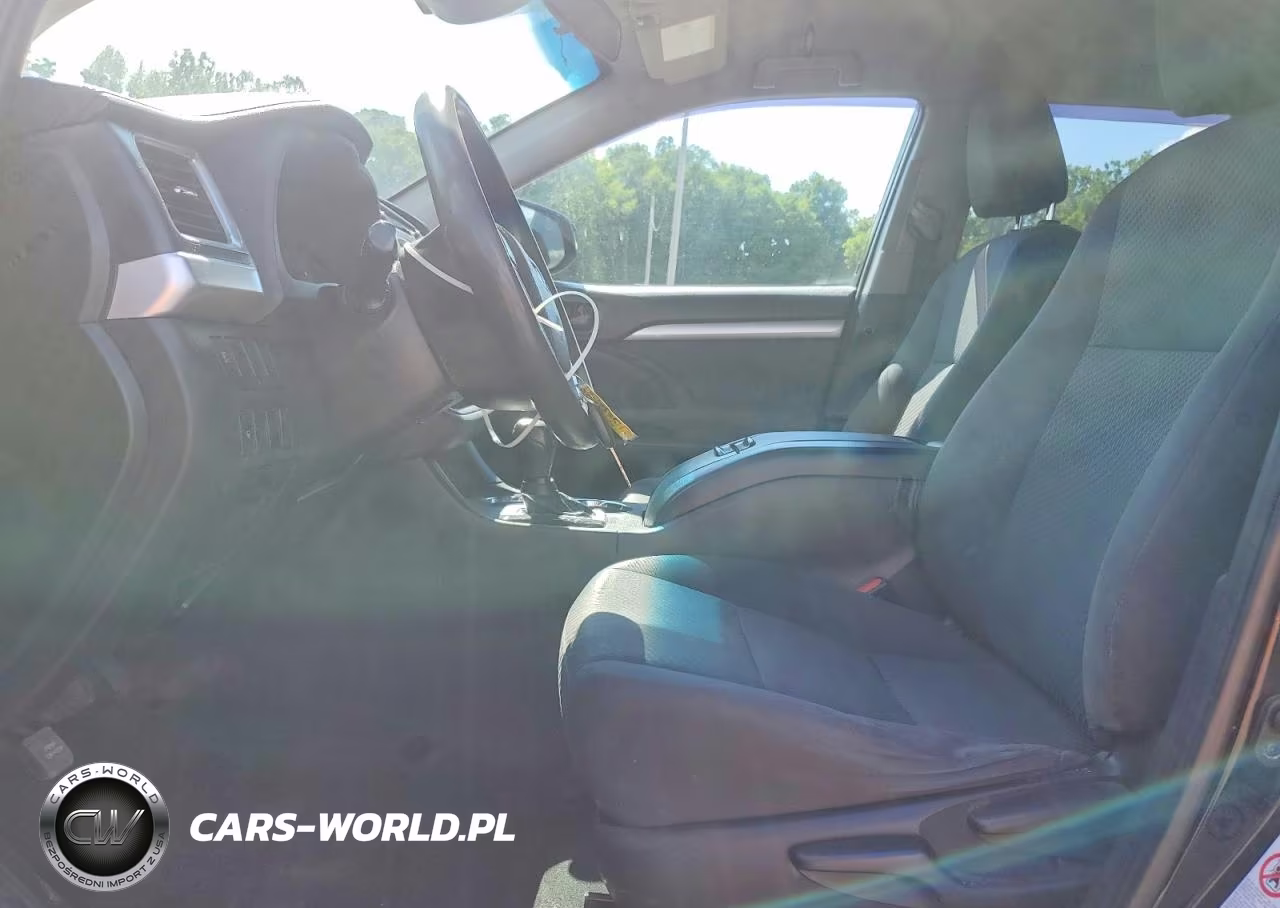 2019 Toyota Highlander Le VIN:5TDBZRFH8KS723031 - 7