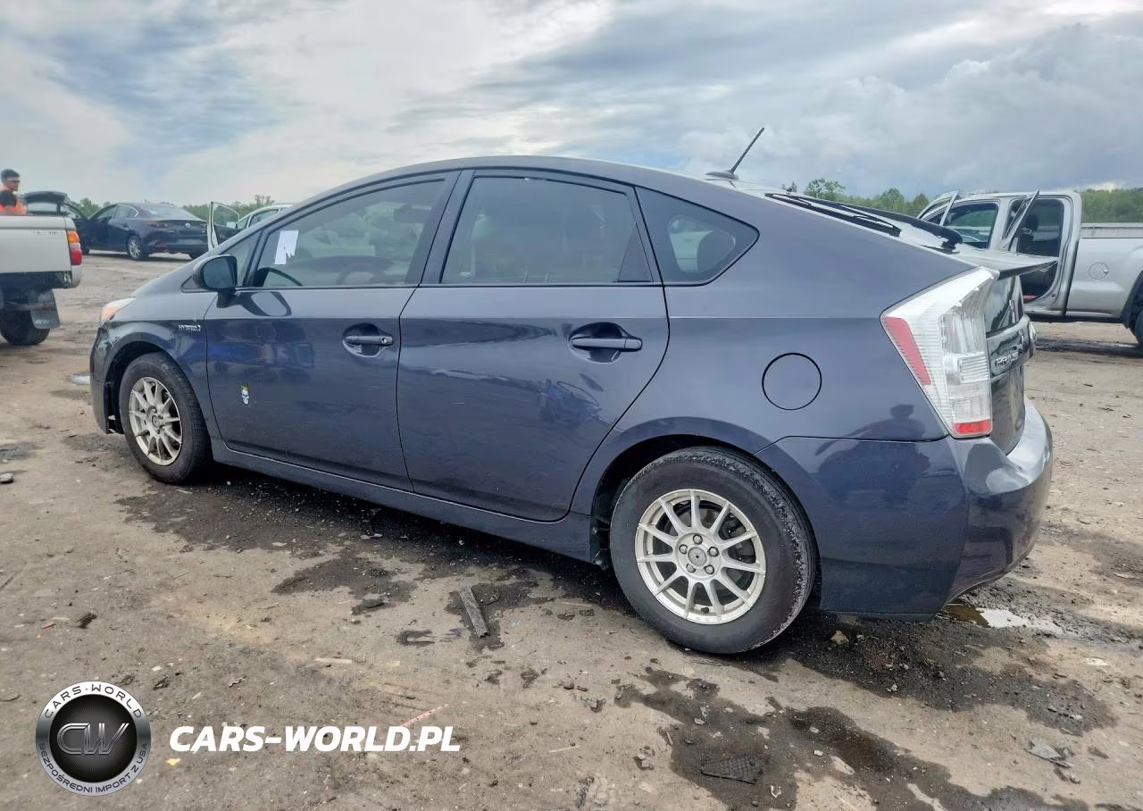 2011 Toyota Prius Two VIN:JTDKN3DU8B0282058 - 2