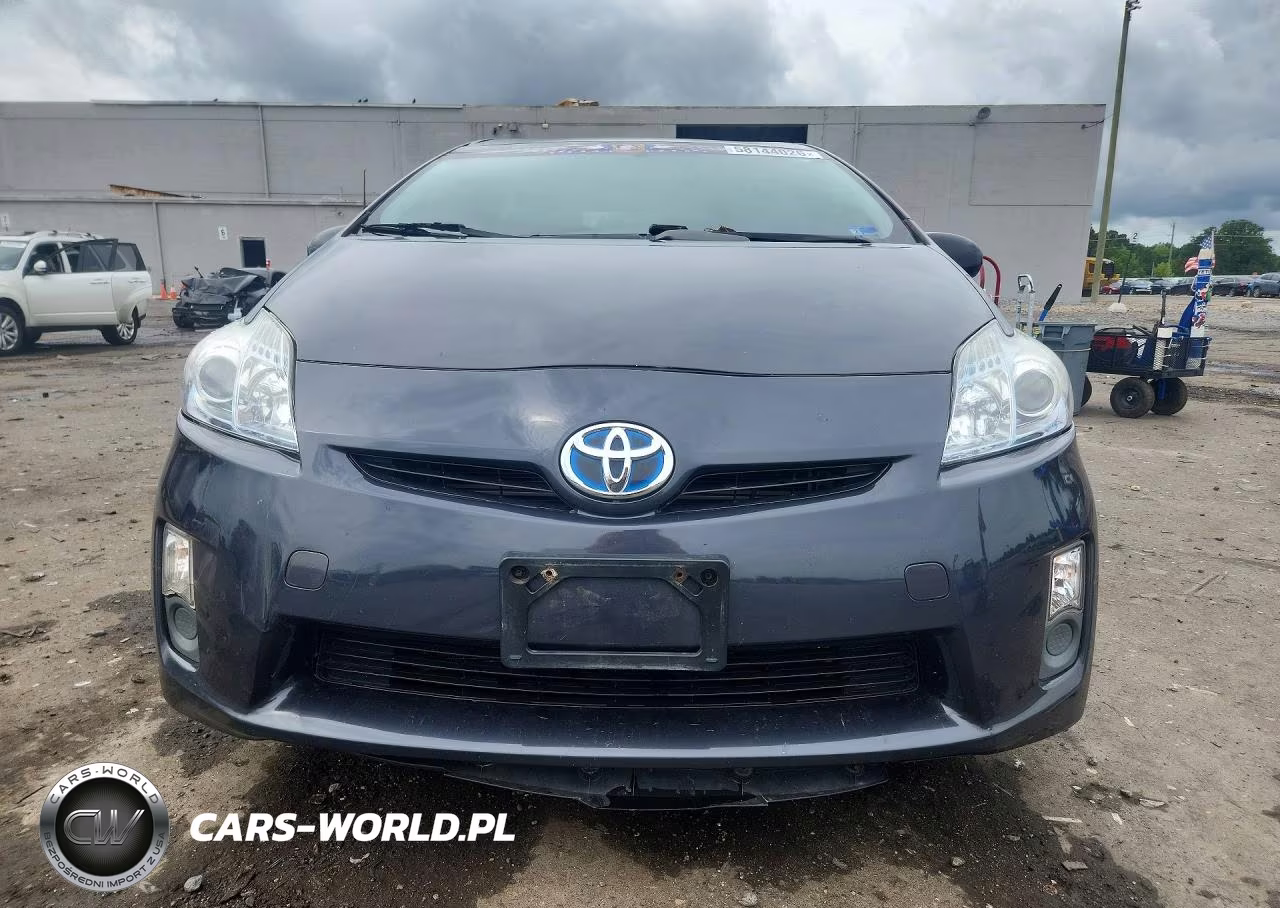 2011 Toyota Prius Two VIN:JTDKN3DU8B0282058 - 5