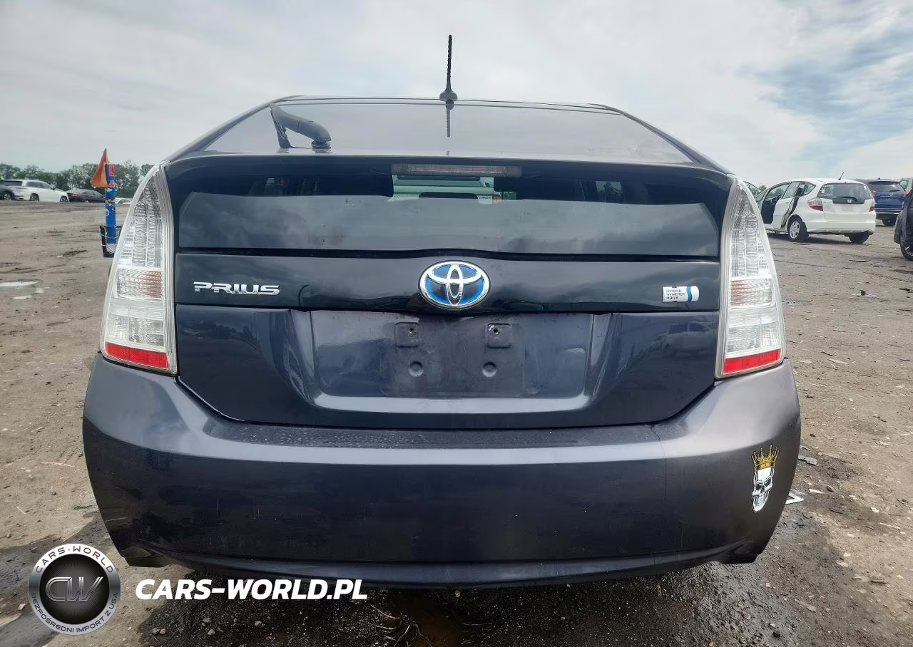 2011 Toyota Prius Two VIN:JTDKN3DU8B0282058 - 6