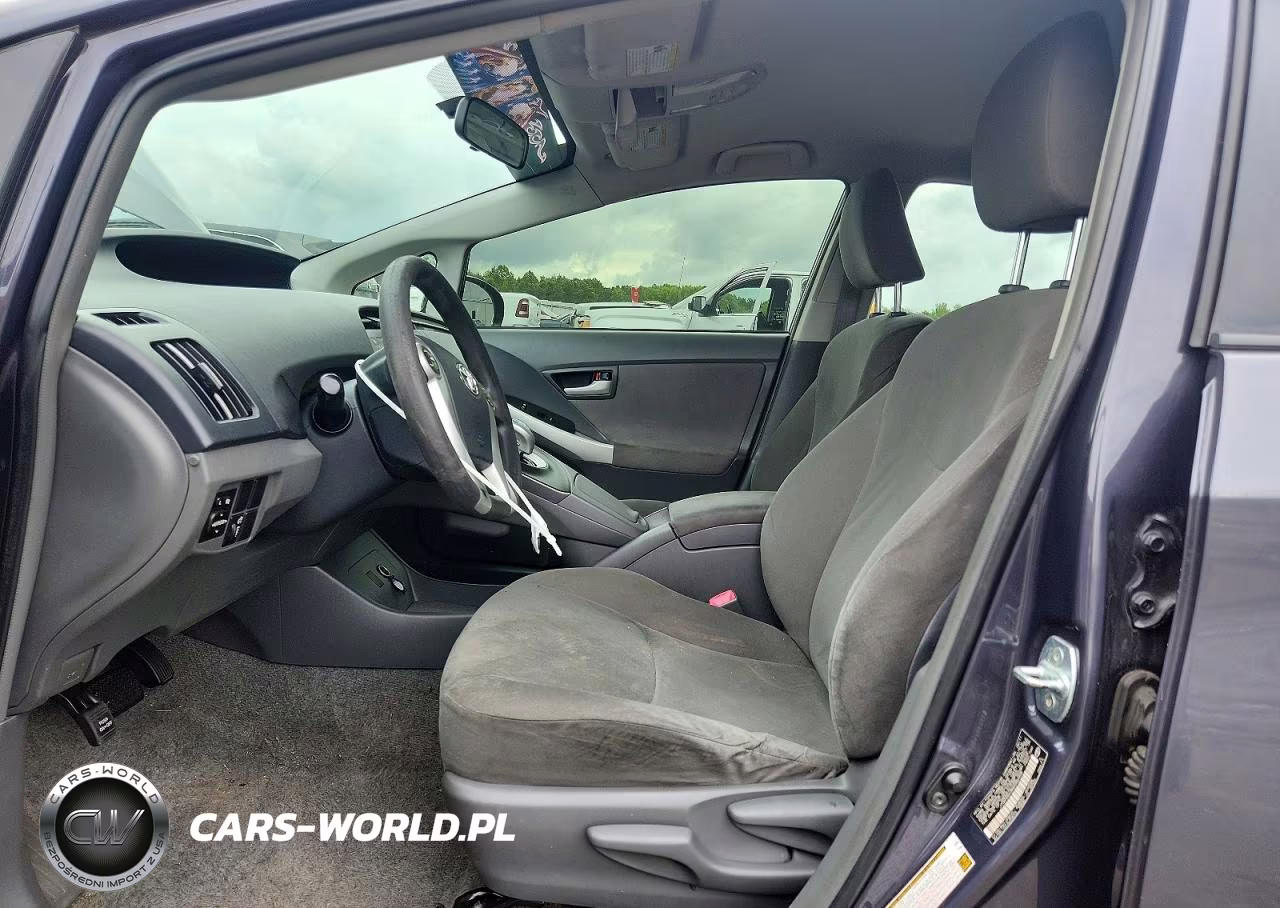 2011 Toyota Prius Two VIN:JTDKN3DU8B0282058 - 7
