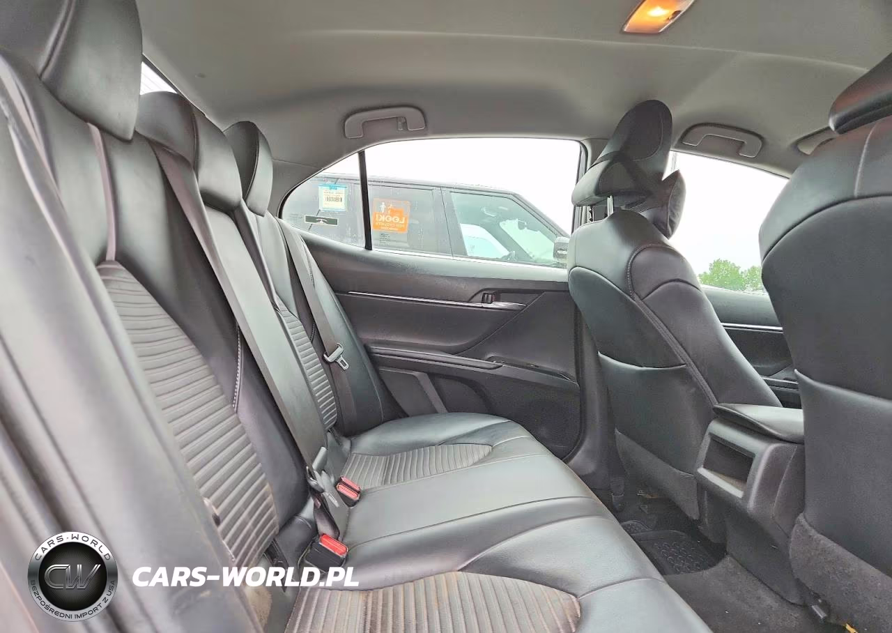 2020 Toyota Camry Se VIN:4T1G11AK6LU325519 - 10