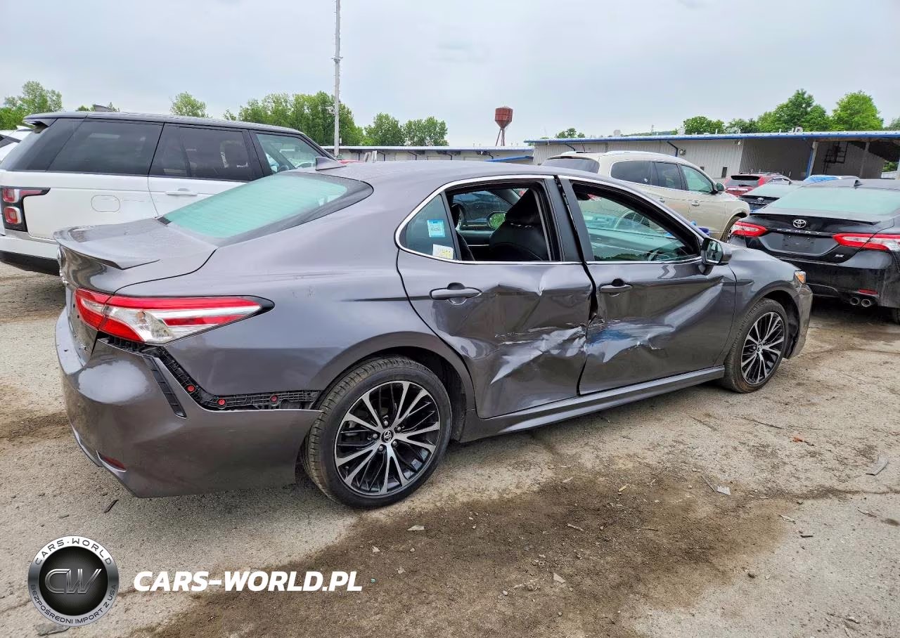 2020 Toyota Camry Se VIN:4T1G11AK6LU325519 - 3