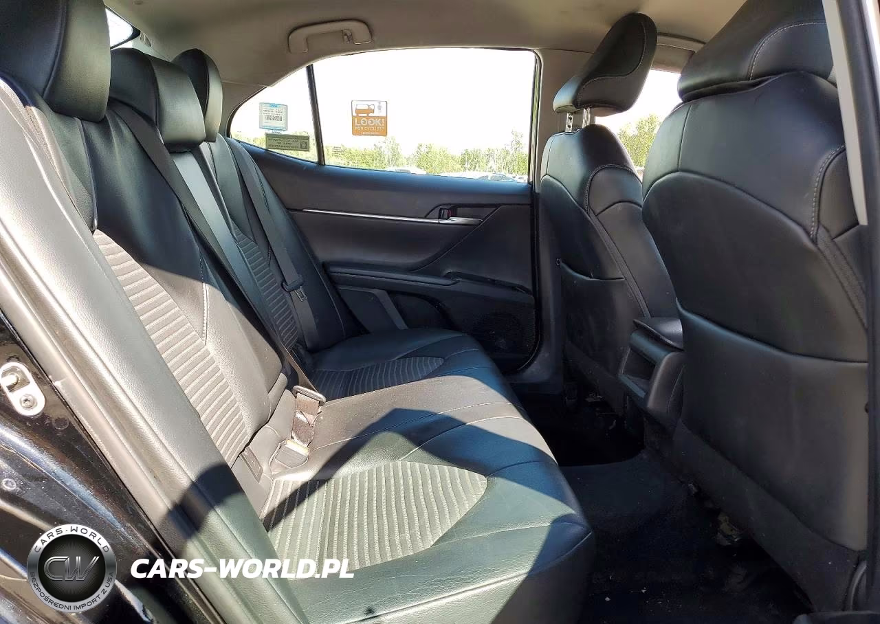 2020 Toyota Camry Se VIN:4T1G11AKXLU928408 - 10