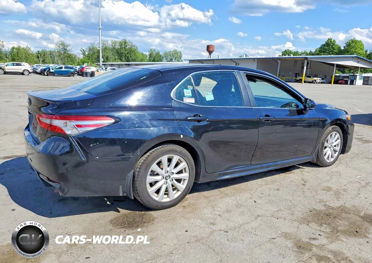 2020 Toyota Camry Se VIN:4T1G11AKXLU928408 - 3