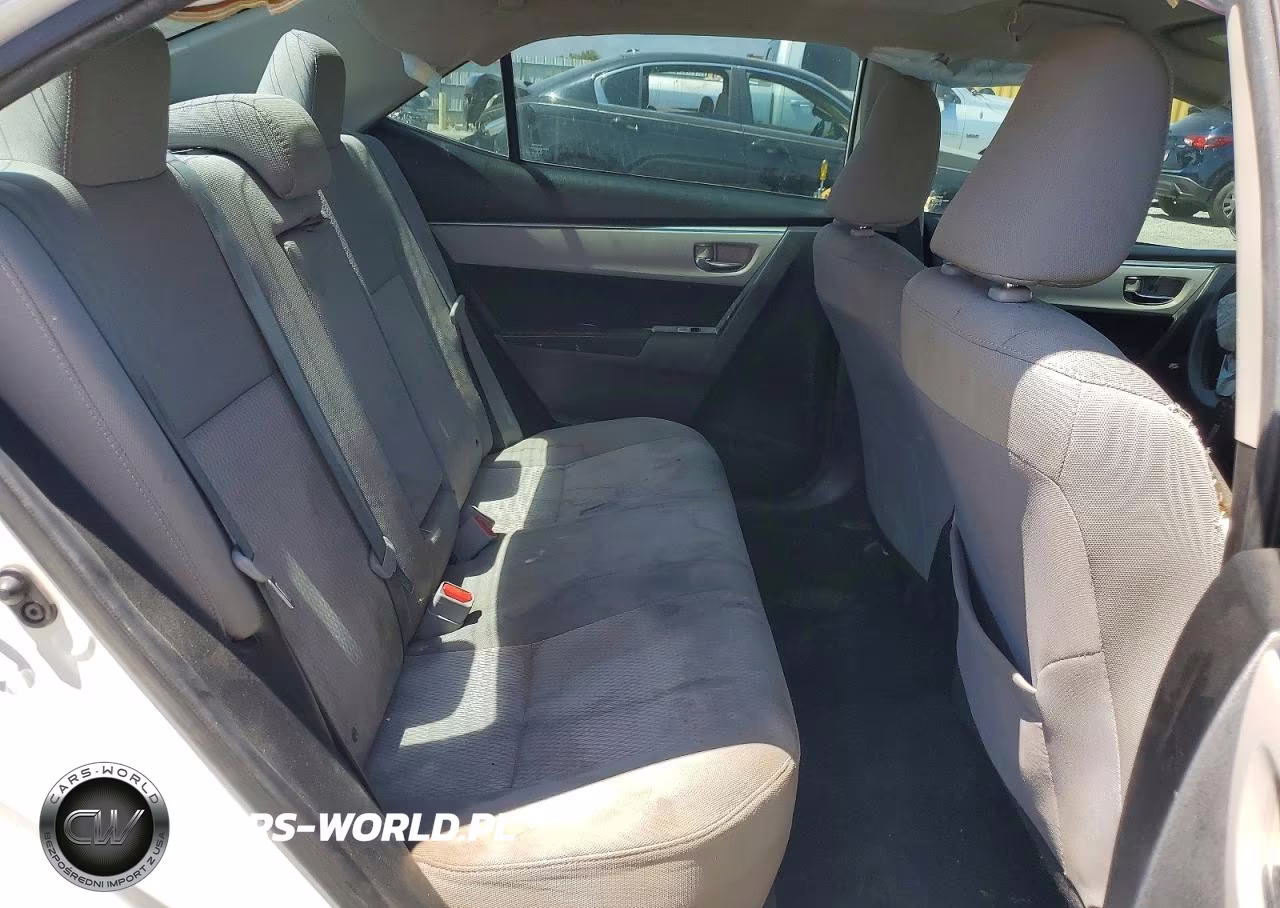 2015 Toyota Corolla Le VIN:5YFBURHE9FP286012 - 10