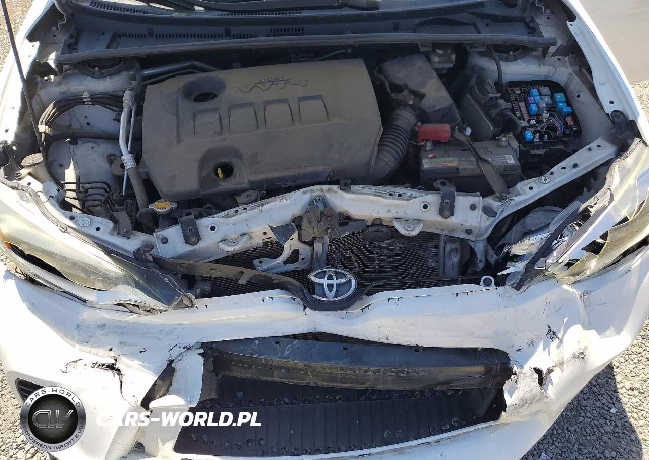 2015 Toyota Corolla Le VIN:5YFBURHE9FP286012 - 11