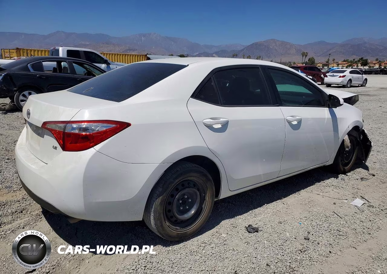 2015 Toyota Corolla Le VIN:5YFBURHE9FP286012 - 3