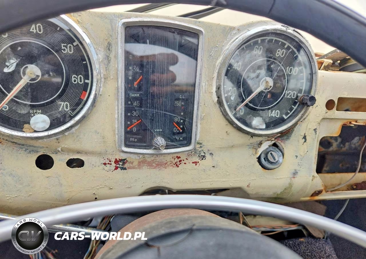 MERCEDES-BENZ 250SL VIN:11304310004672 - 9