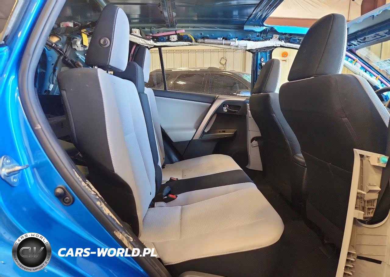 2018 Toyota Rav4 Xle VIN:JTMRFREV4JJ254336 - 11