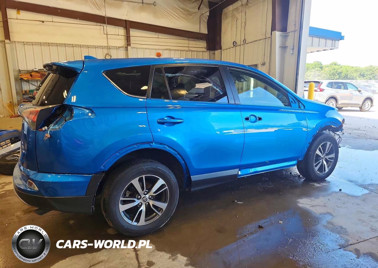 2018 Toyota Rav4 Xle VIN:JTMRFREV4JJ254336 - 3