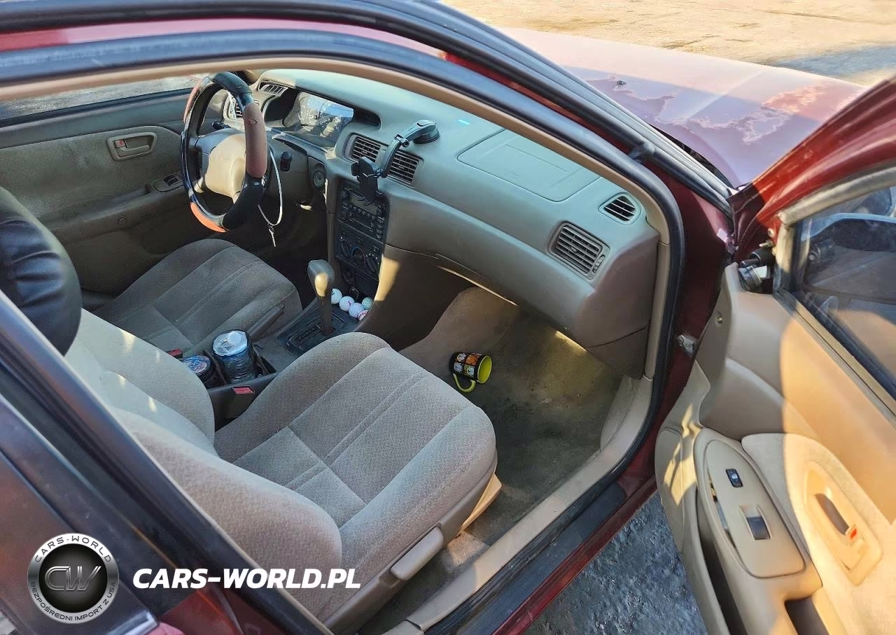 2000 Toyota Camry Le VIN:4T1BG22K3YU926729 - 13