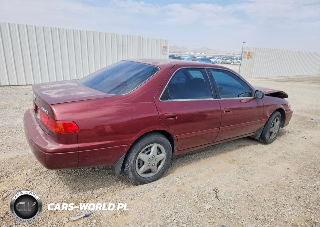 2000 Toyota Camry Le VIN:4T1BG22K3YU926729 - 3