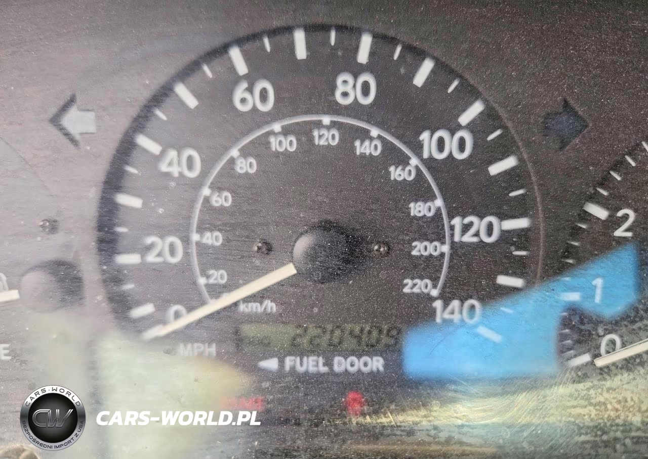 2000 Toyota Camry Le VIN:4T1BG22K3YU926729 - 9