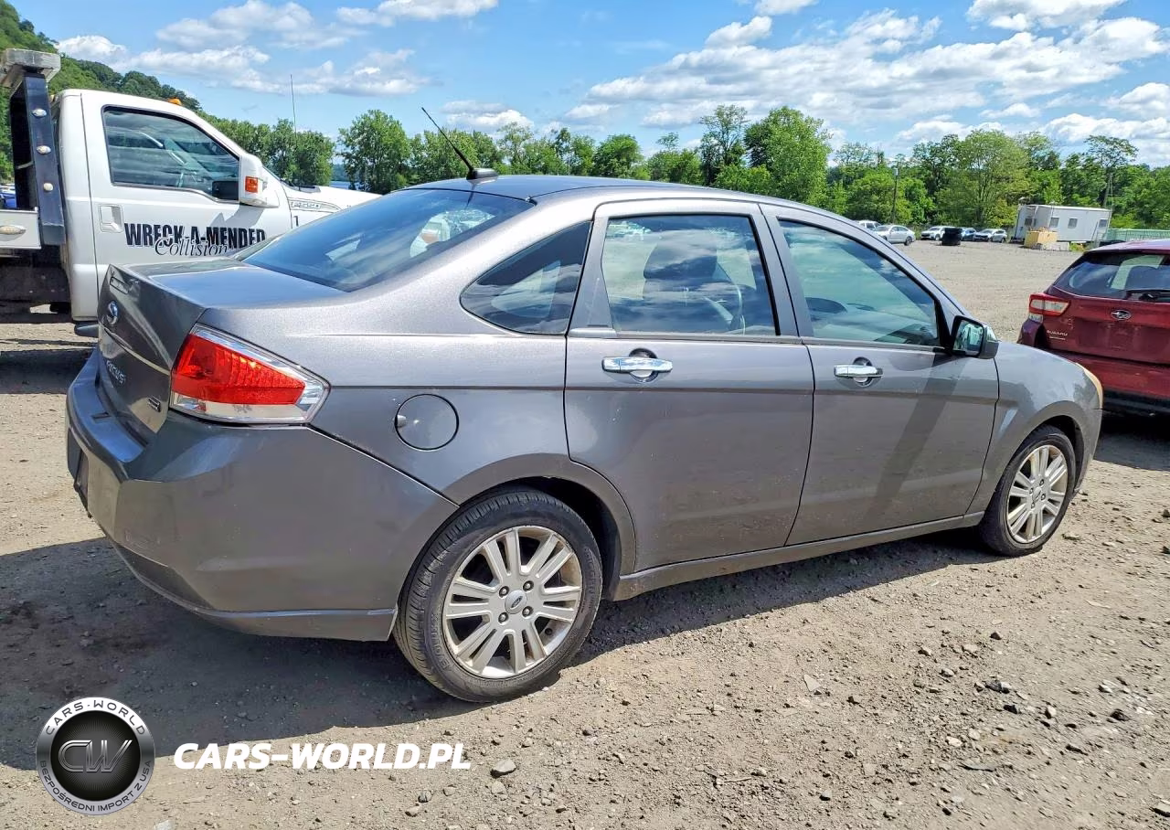 2010 Ford Focus Sel VIN:1FAHP3HN4AW275570 - 3
