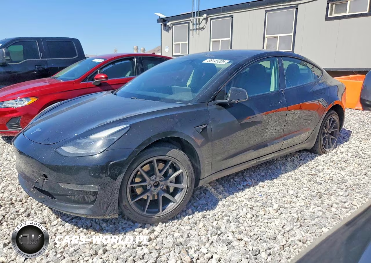 2021 Tesla Model 3 – zdjęcie 1 z 12