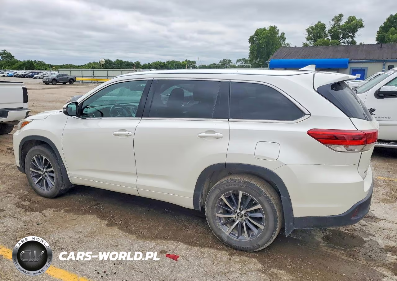 2017 Toyota Highlander Xle VIN:5TDJZRFH7HS515937 - 2
