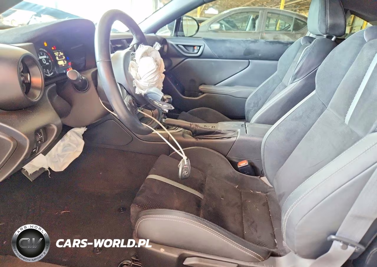 2024 Toyota Gr 86 Premium VIN:JF1ZNBE12R9759768 - 7