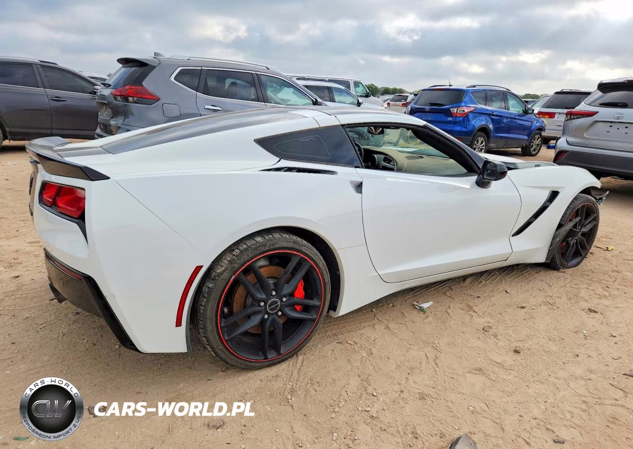 2015 Chevrolet Corvette Stingray Z51 3Lt VIN:1G1YM2D72F5120249 - 3