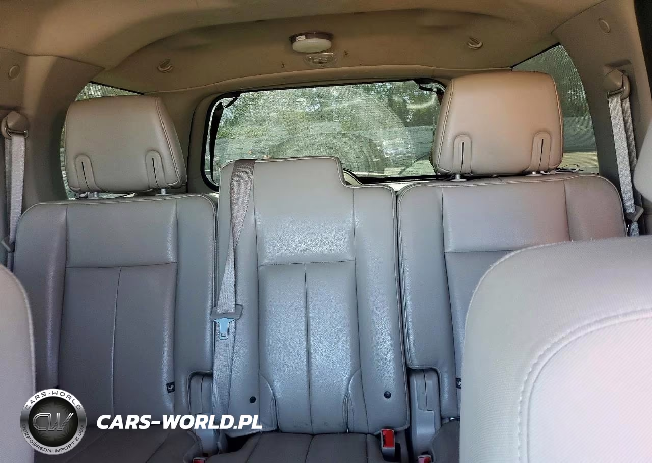 2010 Ford Expedition Xlt VIN:1FMJU1G54AEB56896 - 10
