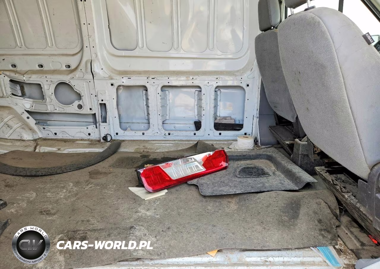 2019 Ford Transit-250 VIN:1FTYR2CM3KKA14761 - 11