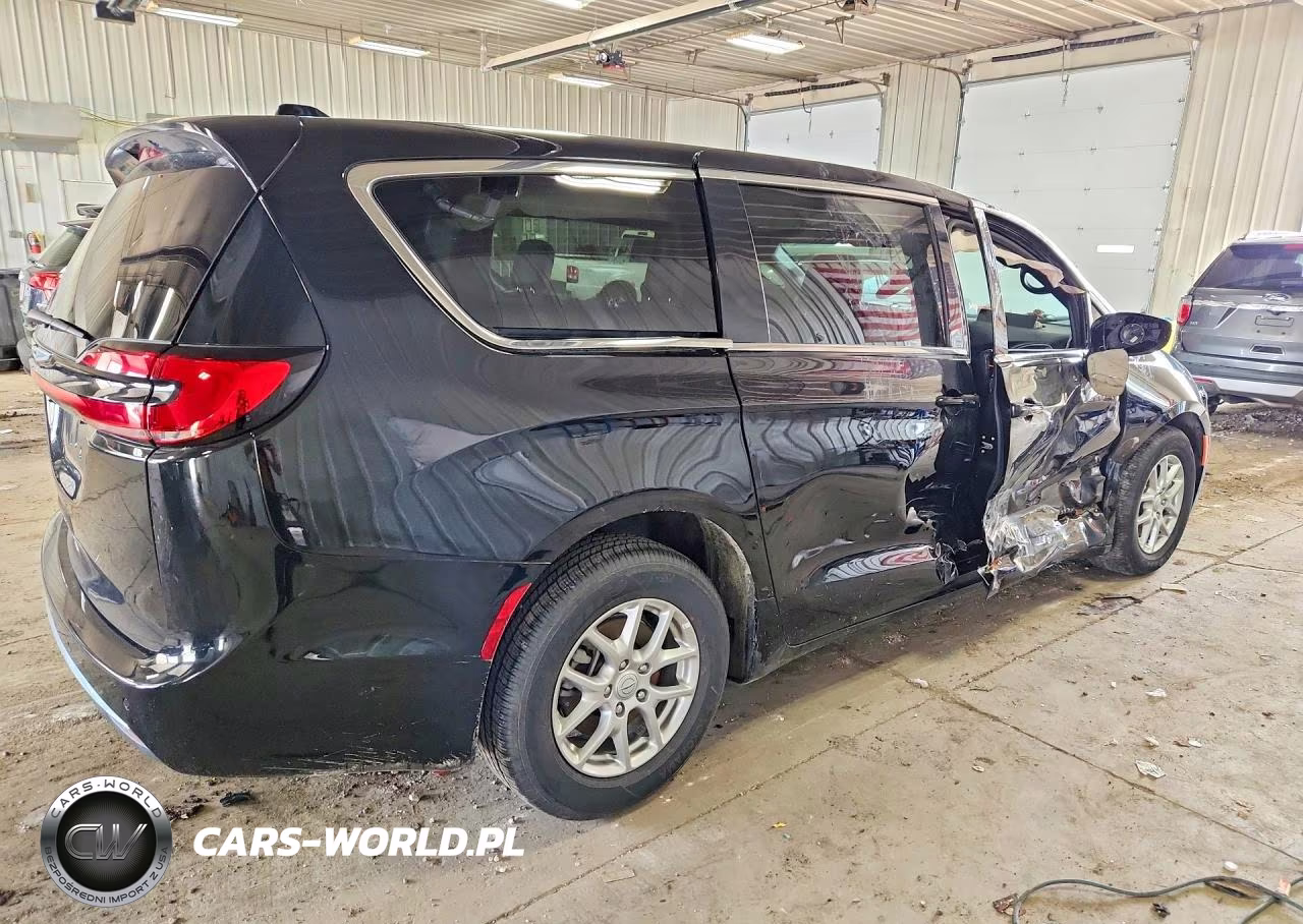 2026 Chrysler Pacifica Select VIN:2C4RC1BGXTR167488 - 3