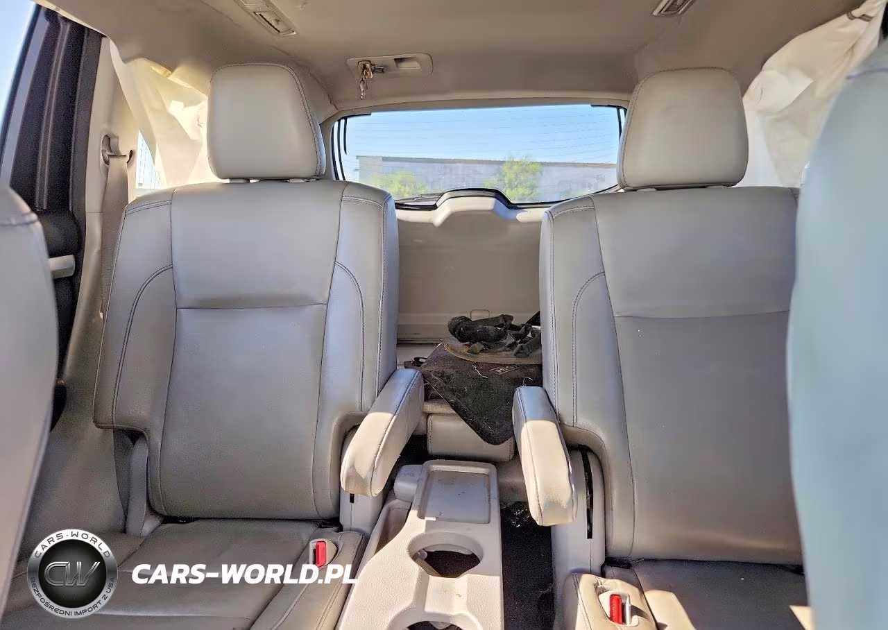 2017 Toyota Highlander Xle VIN:5TDKZRFH2HS517941 - 10