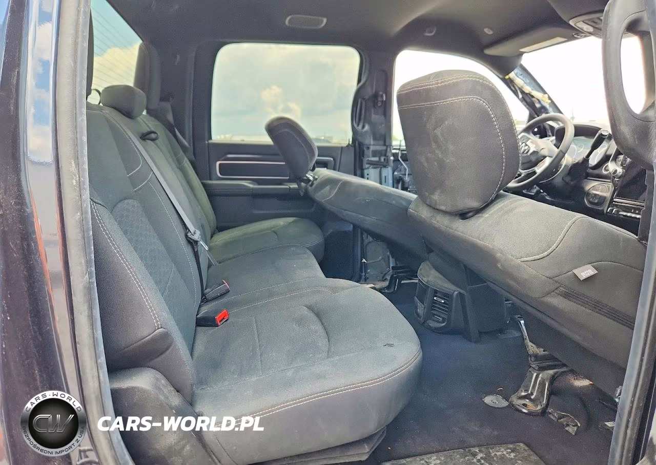 2025 Ram 2500 Big Horn VIN:3C6UR5DJ7SG583048 - 10