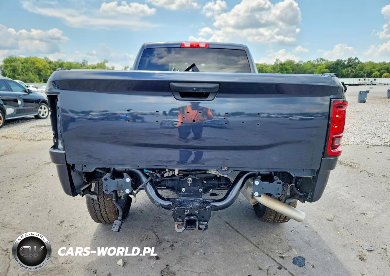 2025 Ram 2500 Big Horn VIN:3C6UR5DJ7SG583048 - 6