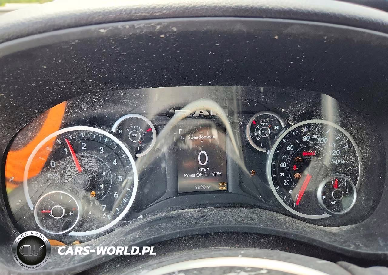 2025 Ram 2500 Big Horn VIN:3C6UR5DJ7SG583048 - 9