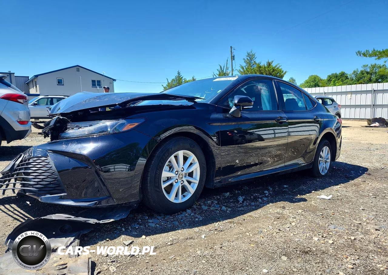 2026 Toyota Camry Le – zdjęcie 1 z 12