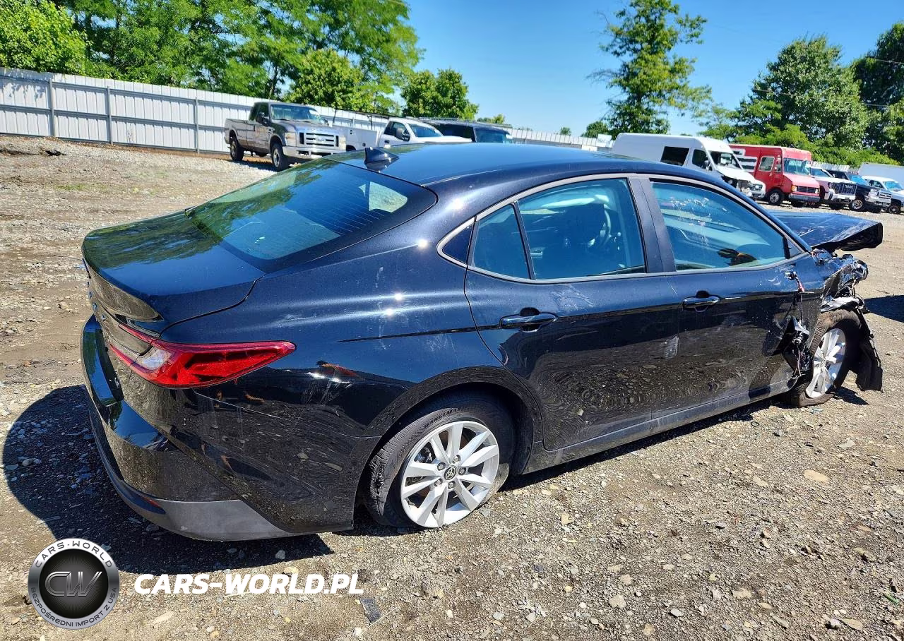 2026 Toyota Camry Le VIN:4T1DAACK8TU260320 - 3