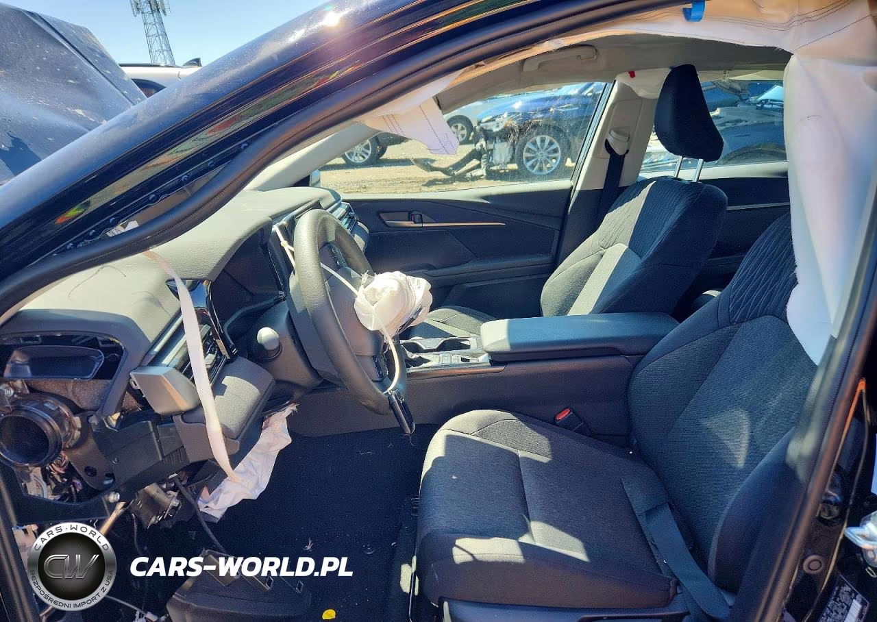 2026 Toyota Camry Le VIN:4T1DAACK8TU260320 - 7