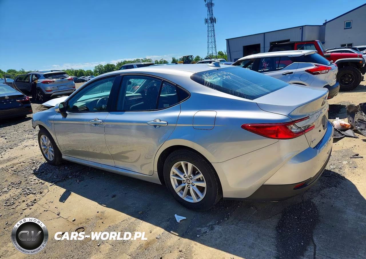 2026 Toyota Camry Le VIN:4T1DAACK5TU210104 - 2