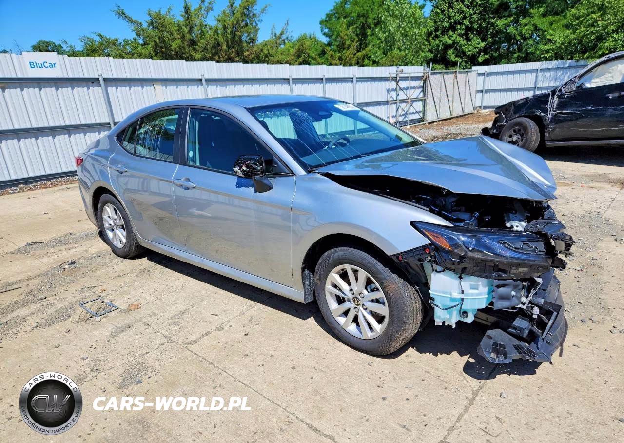 2026 Toyota Camry Le VIN:4T1DAACK5TU210104 - 4