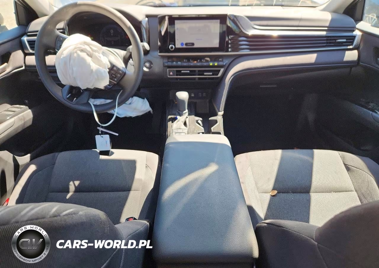 2026 Toyota Camry Le VIN:4T1DAACK5TU210104 - 8