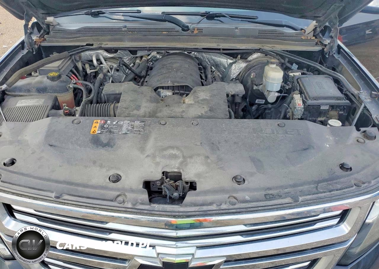 2018 Chevrolet Suburban K1500 Premier VIN:1GNSKJKC8JR189906 - 12