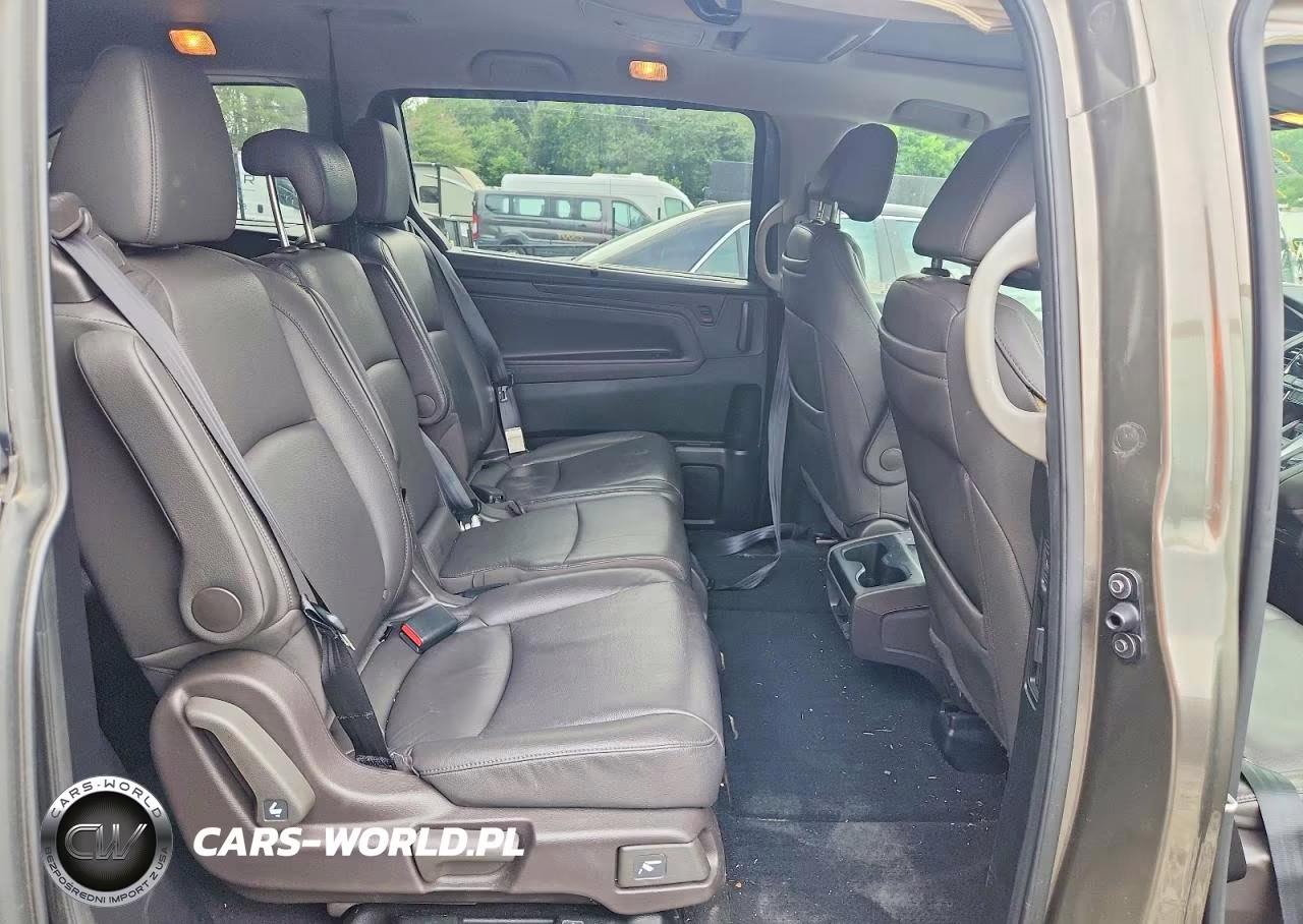 2019 Honda Odyssey Touring VIN:5FNRL6H87KB016275 - 10